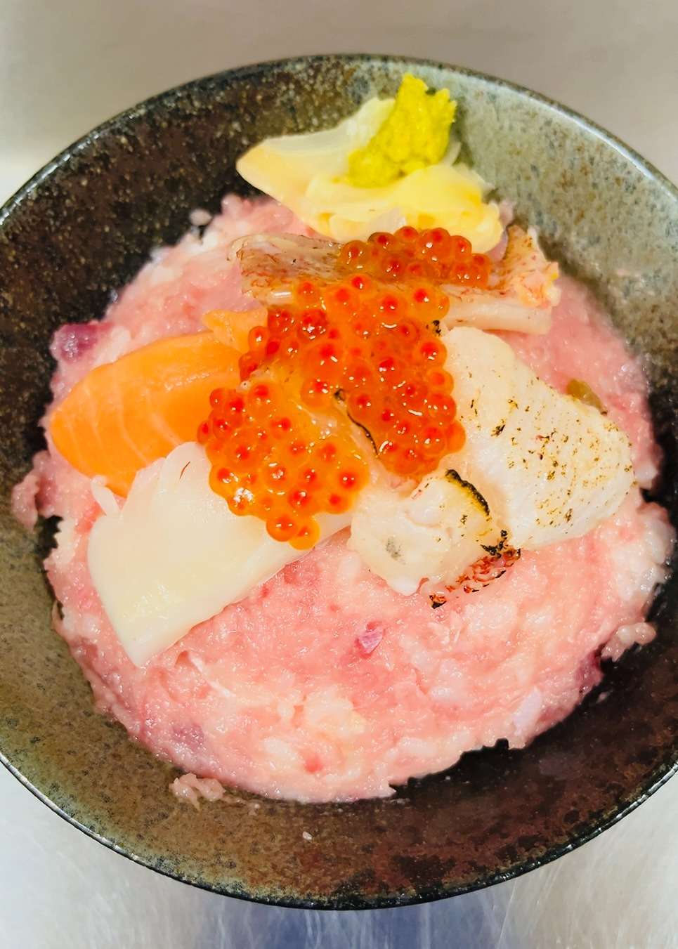 会員様週末限定丼は・・・（どんぶり屋まぐろ大将）