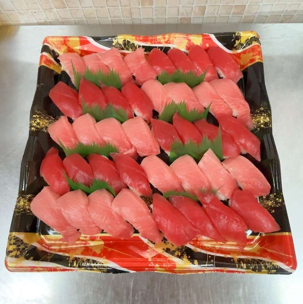 前に前に・・・（どんぶり屋まぐろ大将）