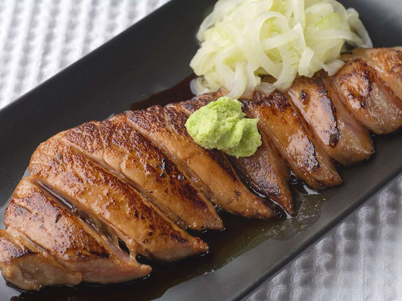 まぐろステーキ？（どんぶり屋まぐろ大将）